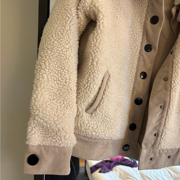 Zara Jacket - Picture 3 of 9